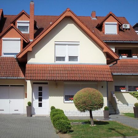 Silent Apartmanhaz Harkány Dış mekan fotoğraf