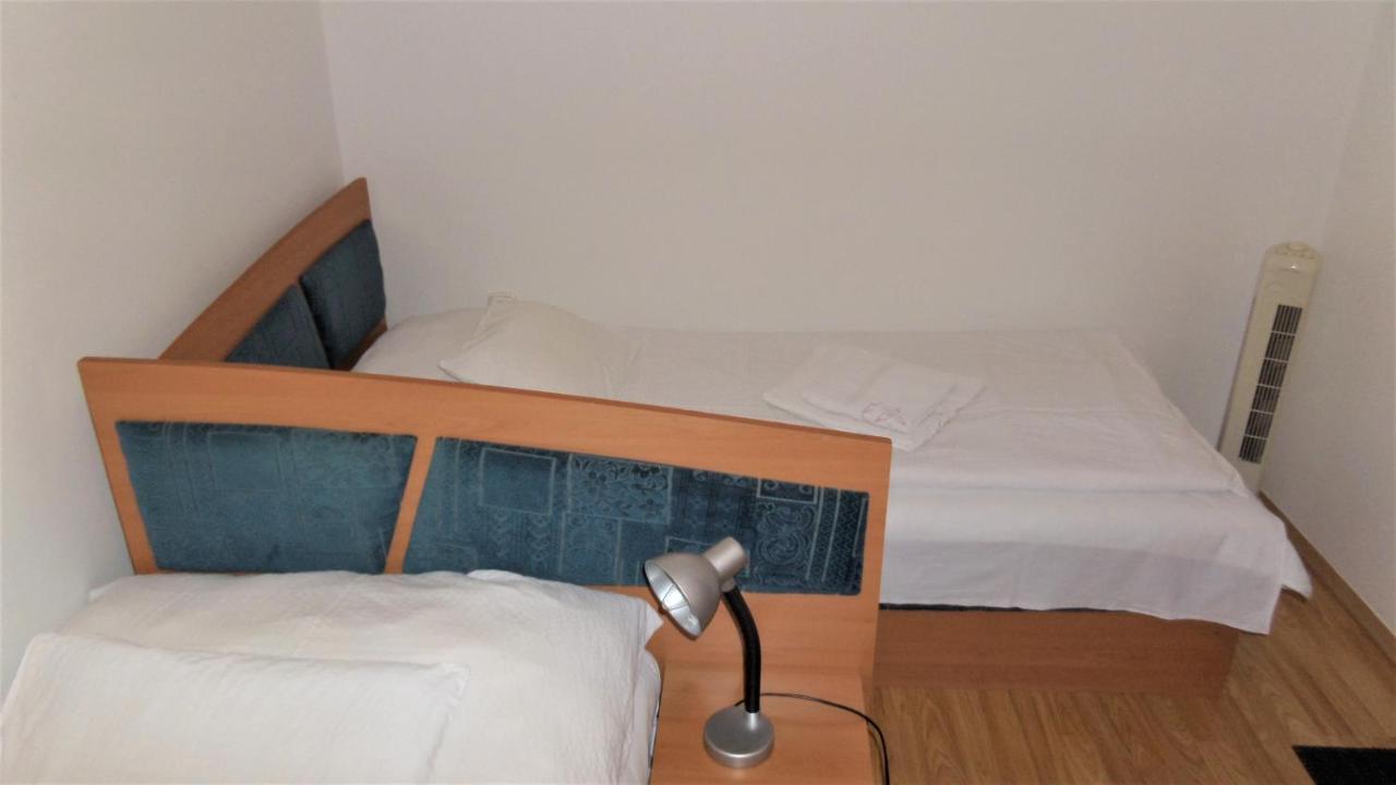 Silent Apartmanhaz Harkány Dış mekan fotoğraf