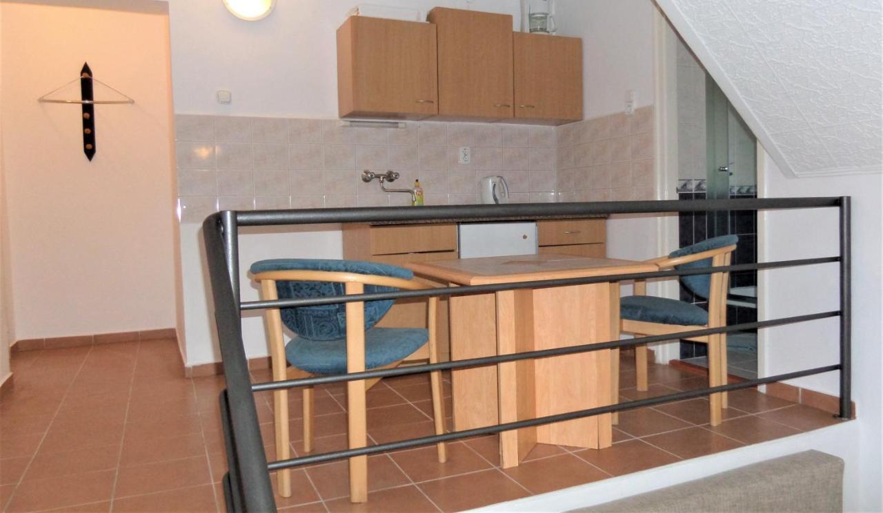 Silent Apartmanhaz Harkány Dış mekan fotoğraf